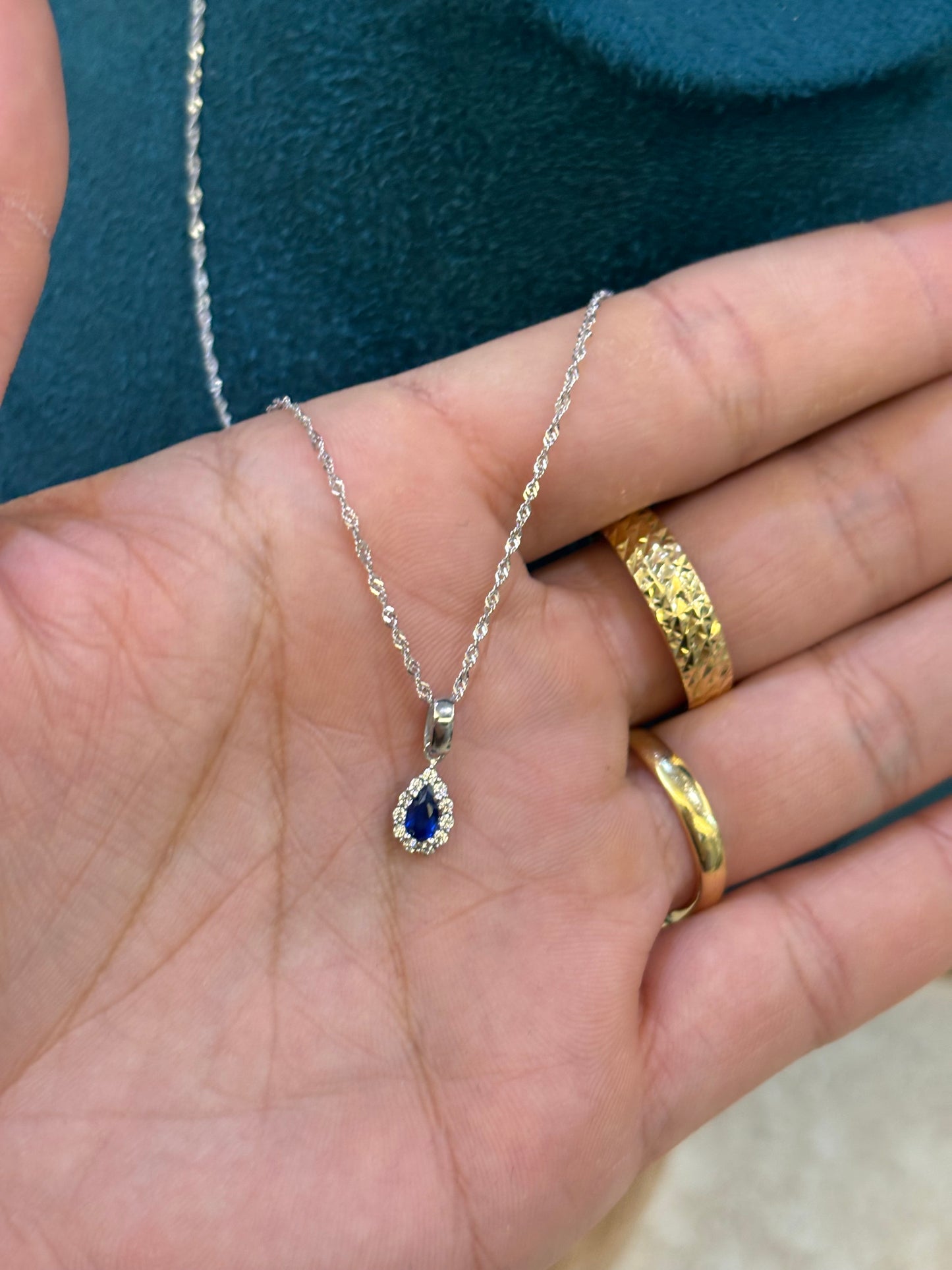 Collana Oro Bianco 18 Carati Goccia blu e zirconi