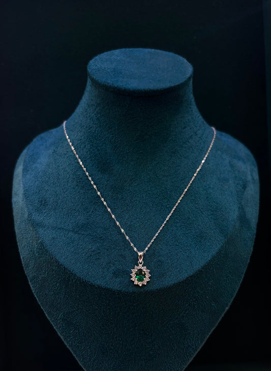 Collana Kate Oro Bianco 18 carati pietra verde