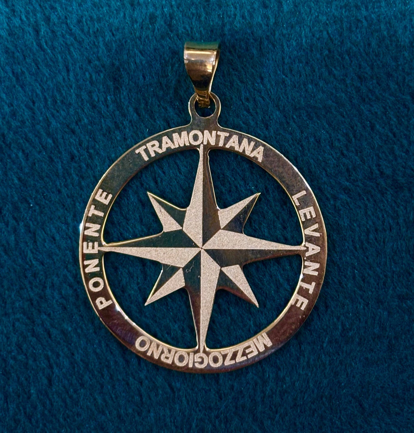 Ciondolo Rosa Dei Venti Oro 18 Carati cod.02