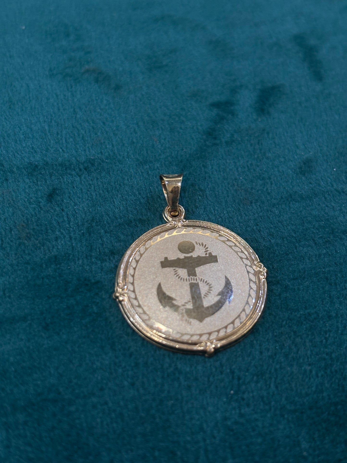 Ciondolo Medaglia tonda con Ancora Oro Giallo18 Carati cod. 03