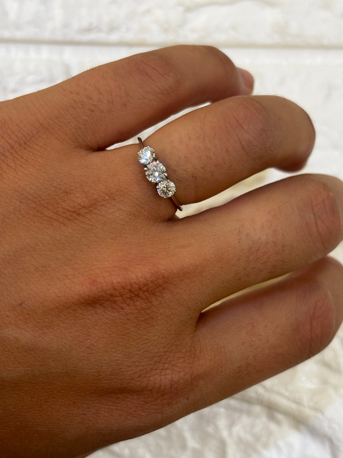 Anello Trilogy Oro Bianco  18 Carati e zirconi