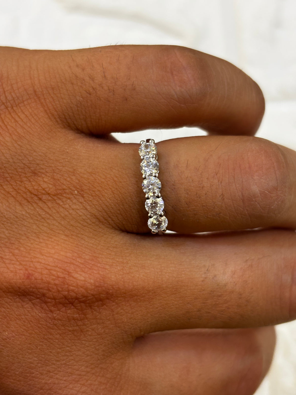 Anello Veretta 5 pietre in oro bianco 18 carati