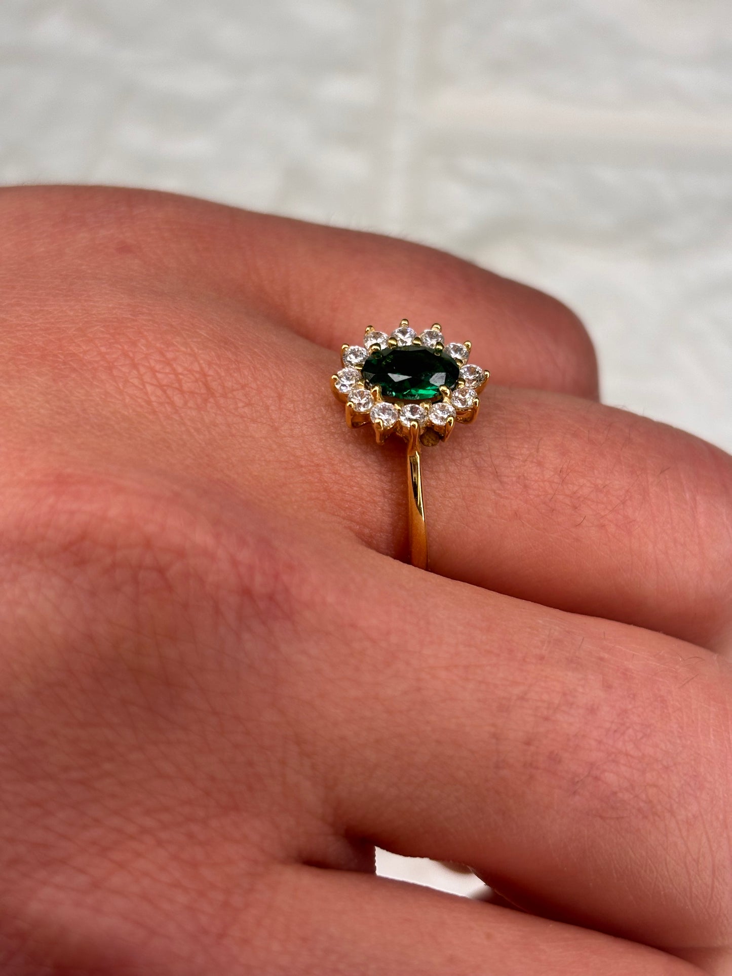 Anello Kate Oro Giallo 18 Carati pietra color Smeraldo
