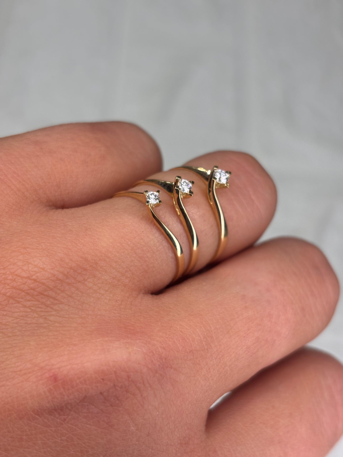 Anello Solitario Oro Giallo e Diamante Promesse Gioielli