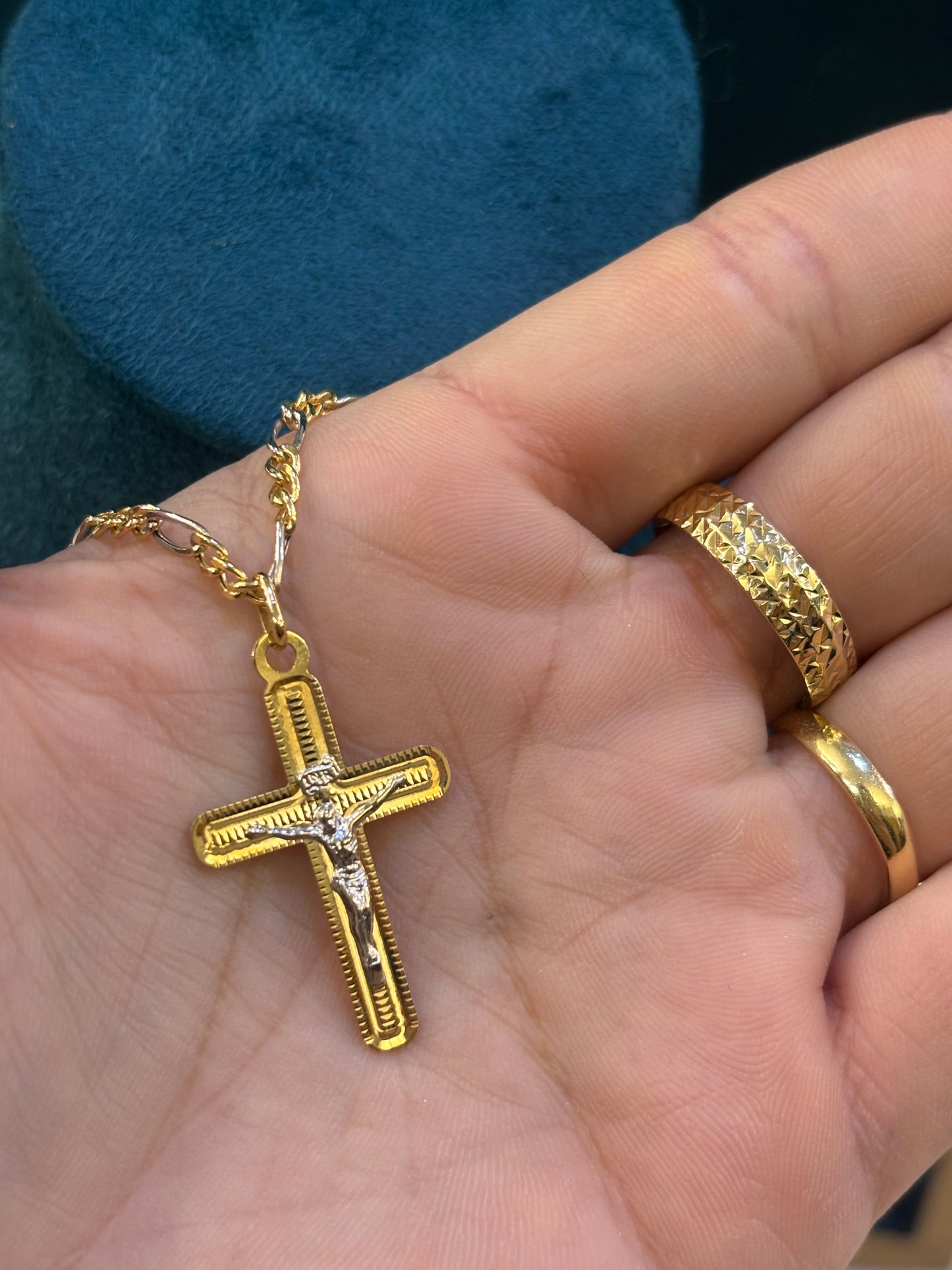 Collana Crocifisso Oro giallo 18 Carati