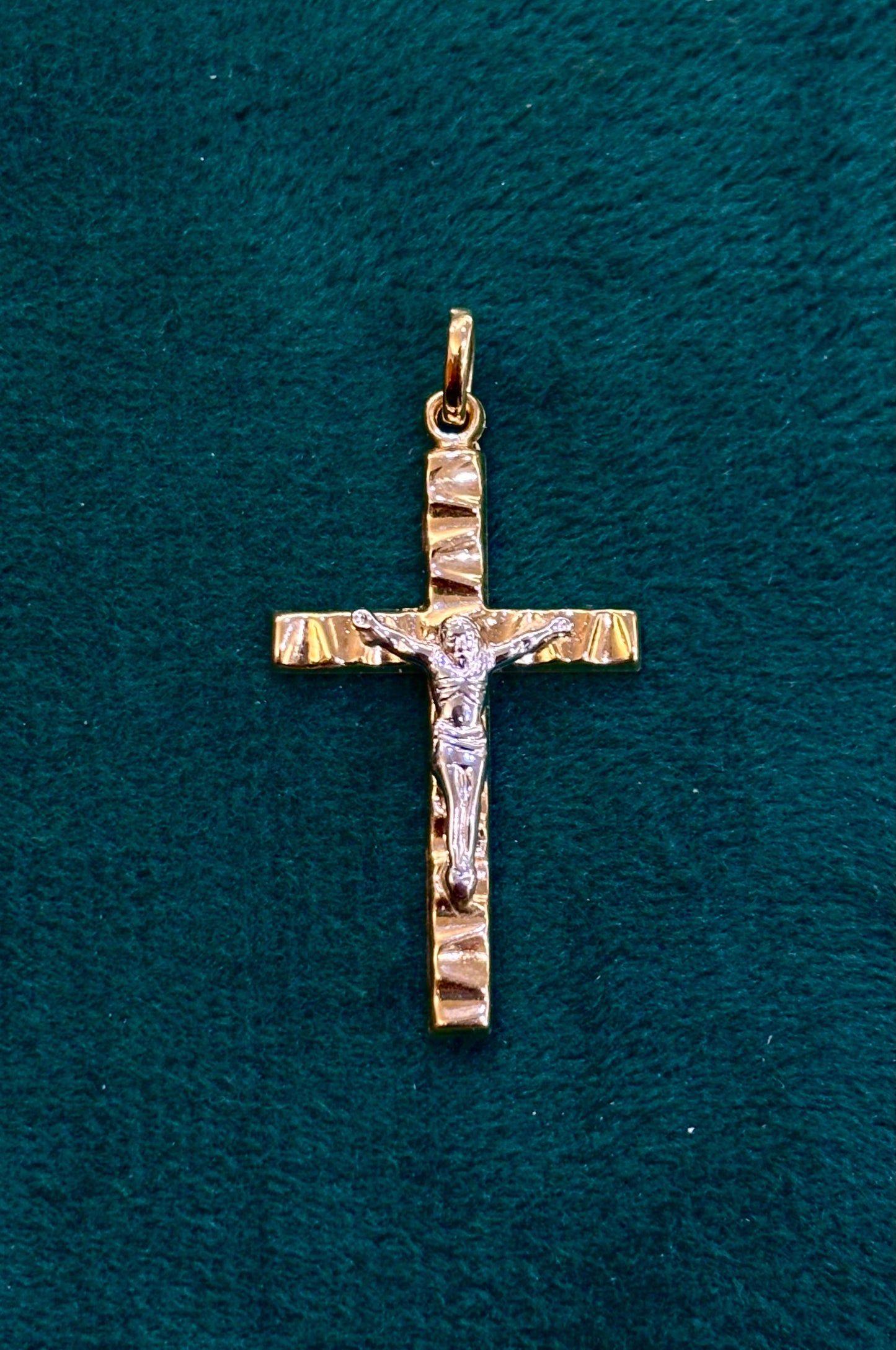 Ciondolo Croce con Cristo Oro Giallo e Bianco 18 Carati