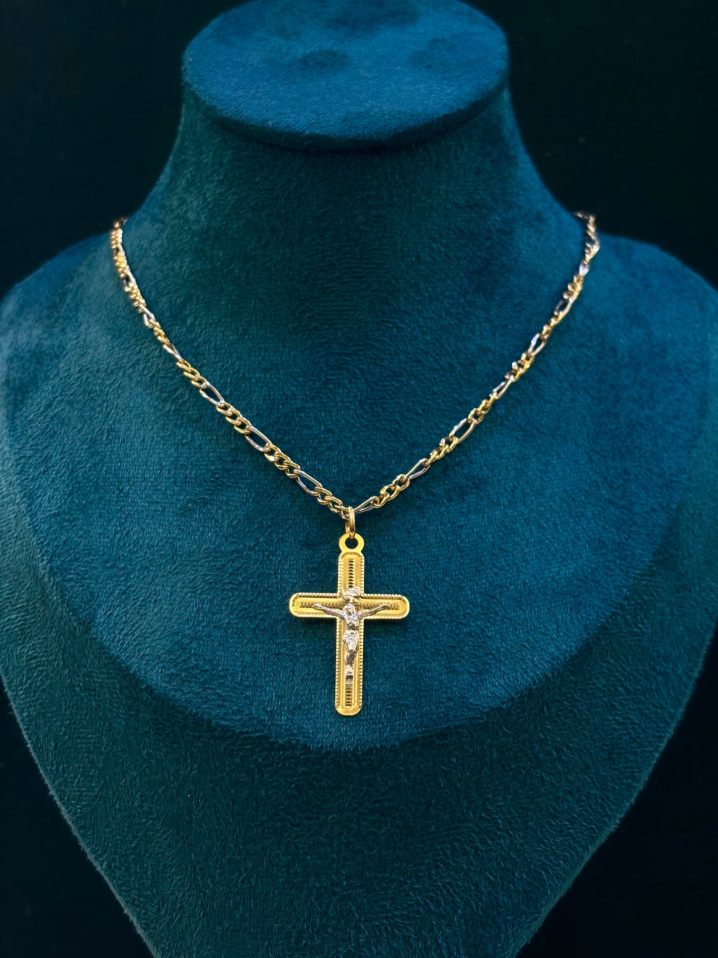 Collana Crocifisso Oro giallo 18 Carati