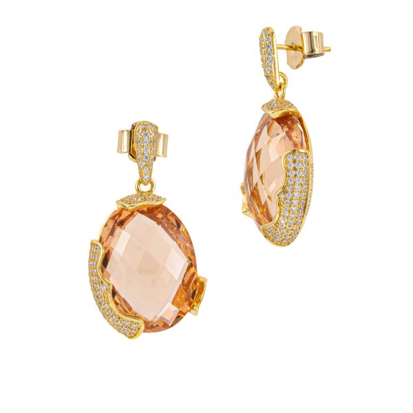 Orecchini placcati oro giallo pendenti con cristallo grande sfaccettato peach e pavè di zirconi XOR790DO