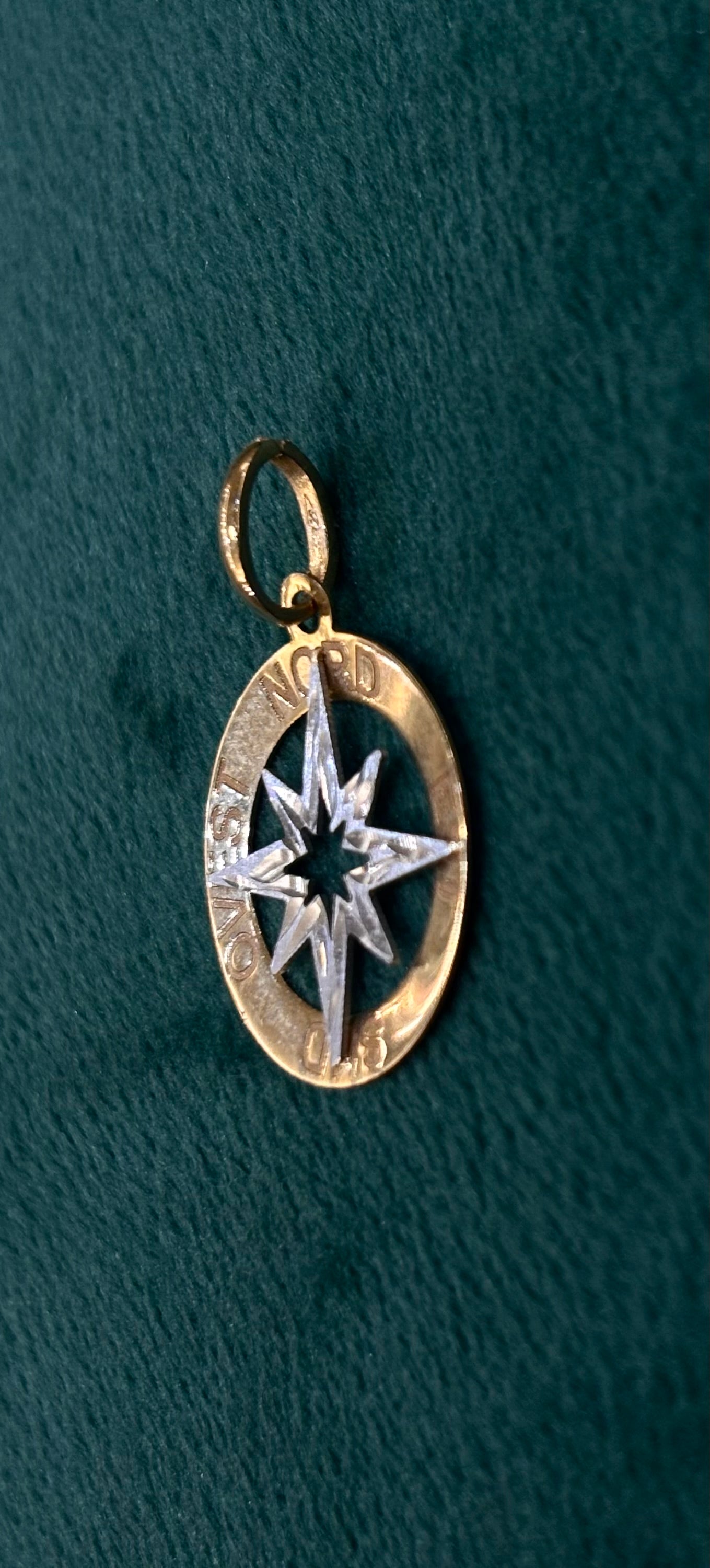 Ciondolo Rosa Dei Venti Oro 18 Carati cod. 01