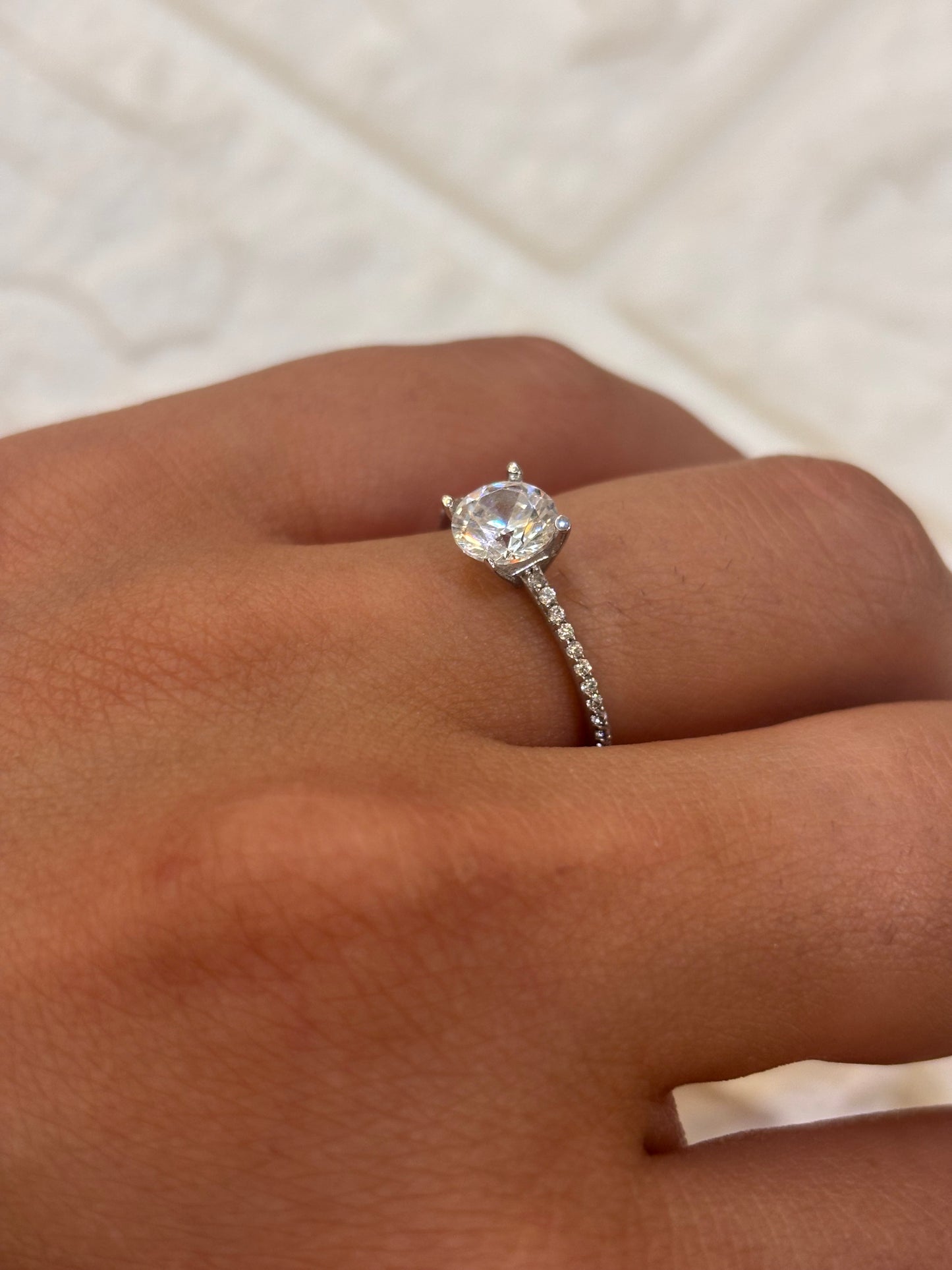 Anello Solitario Oro Bianco 18 Carati