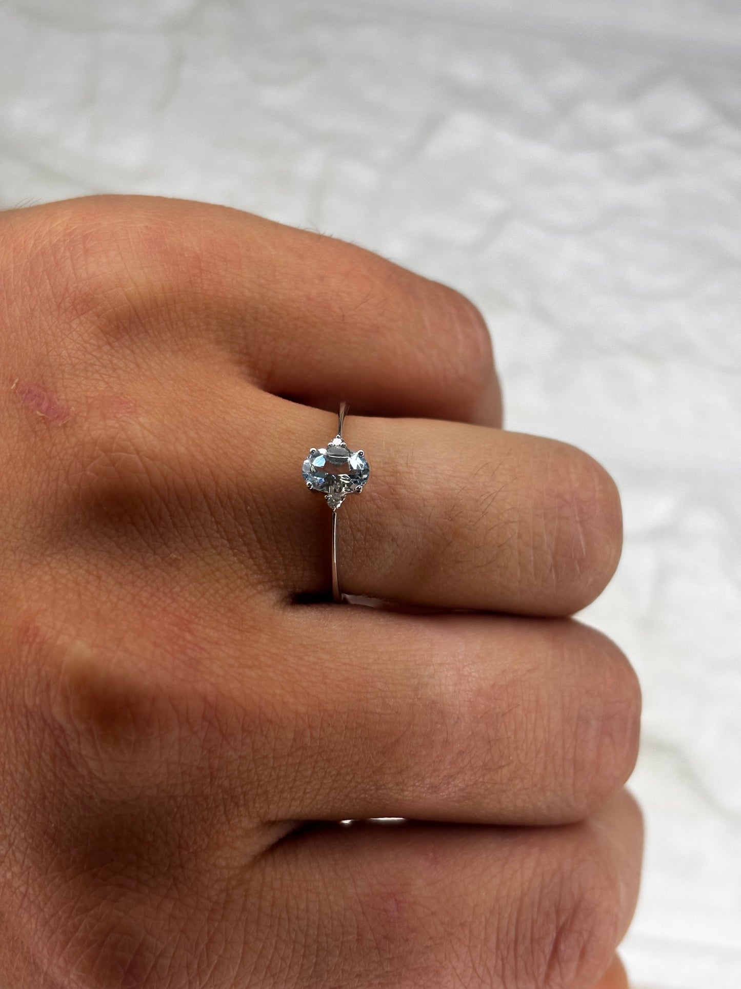 Anello Ovale in Oro 18 Carati  Acquamarina e Diamanti PROMESSE GIOIELLI