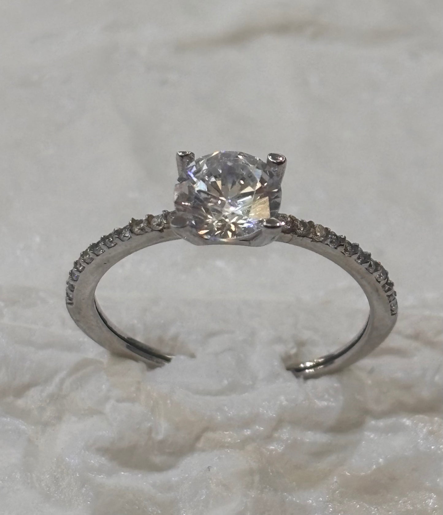 Anello Solitario Oro Bianco 18 Carati