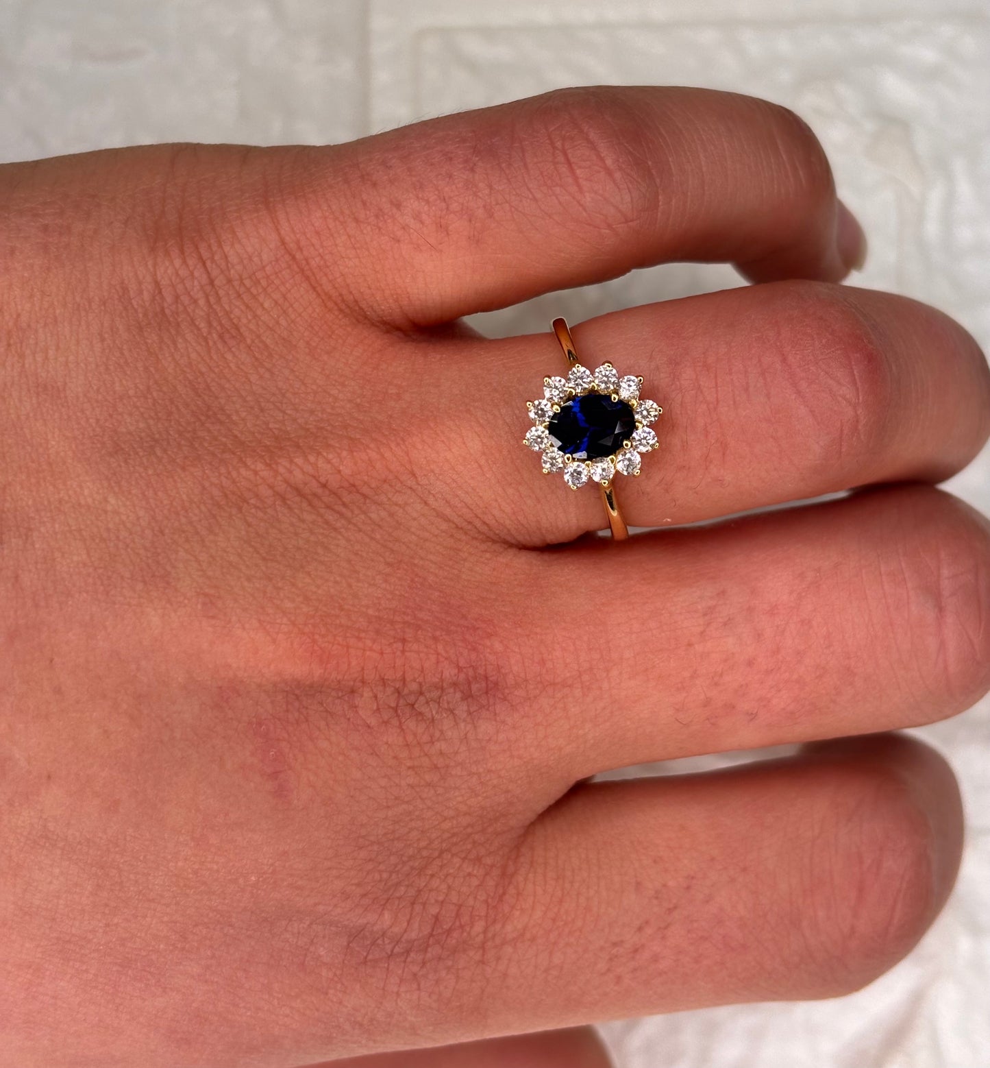 Anello Kate Oro Giallo 18 Carati pietra color Zaffiro