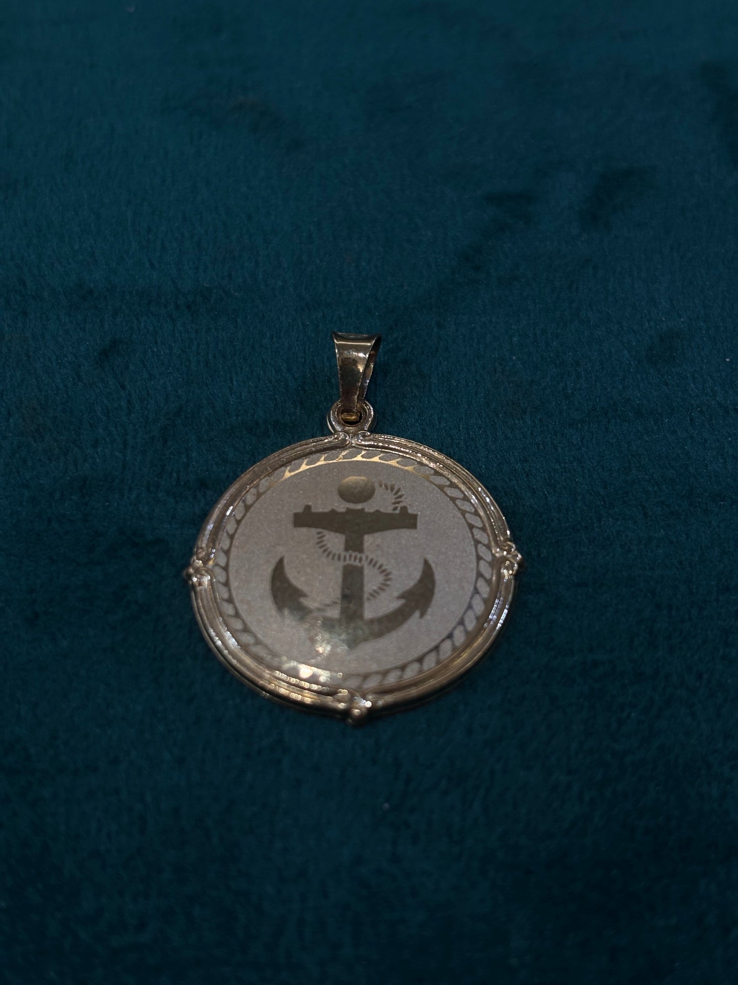 Ciondolo Medaglia tonda con Ancora Oro Giallo18 Carati cod. 03