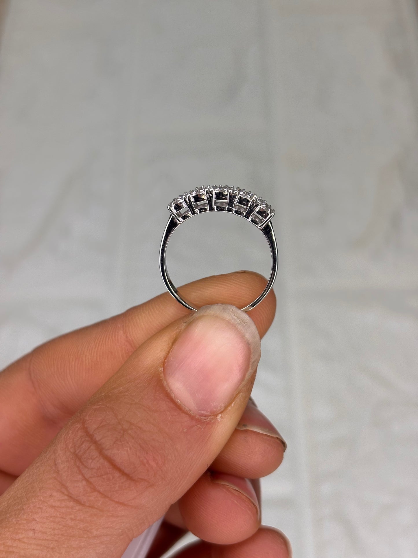 Anello Veretta Magic Promesse Gioielli Oro Bianco e Diamanti